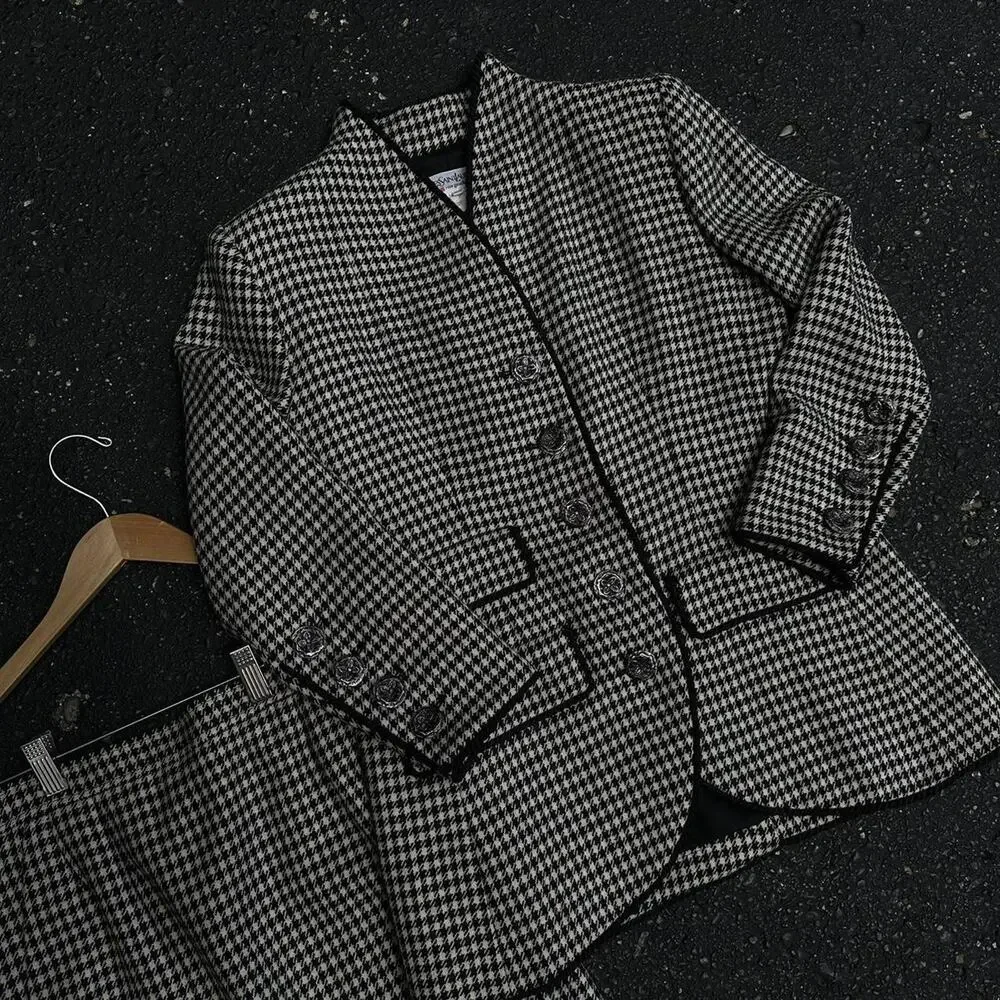 Yves Saint Laurent Black and White Houndstooth Blazer & Skirt Set - Picture 2 of 8